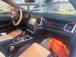 جیپ گراند شیرۆکی